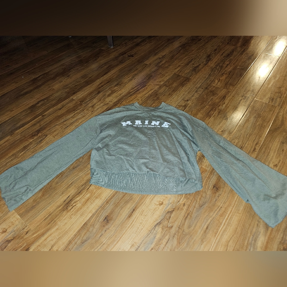 Small Maine sweatshirt